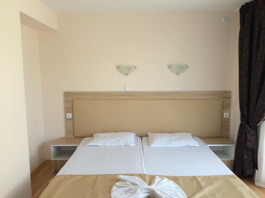 Beach Aparthotel Salt Lake เปาโมเรีย ภายนอก รูปภาพ